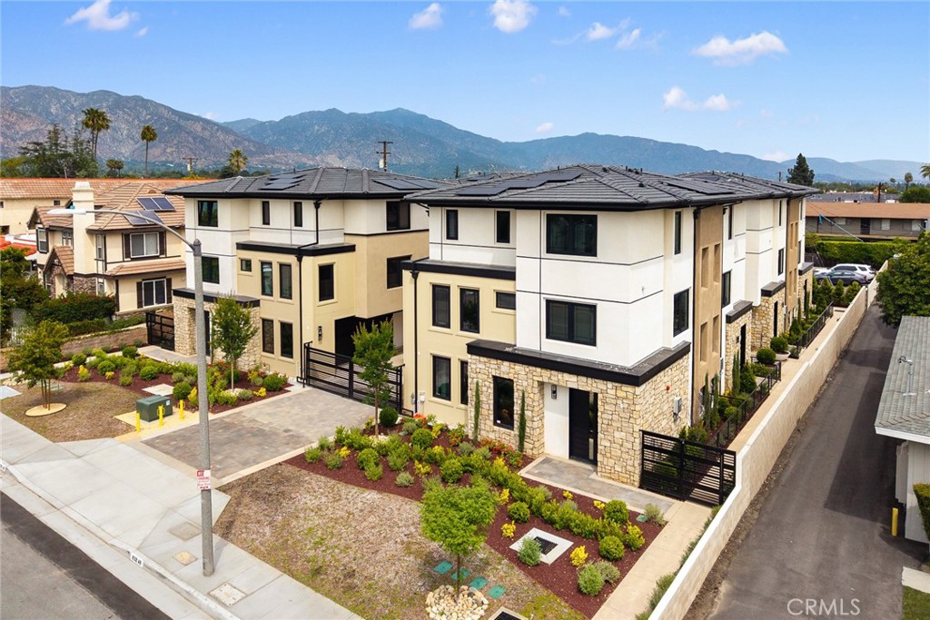 826 Sunset Boulevard B Property Photo 3