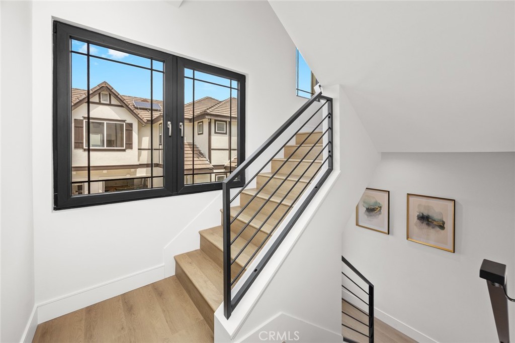 826 Sunset Boulevard B Property Photo 11