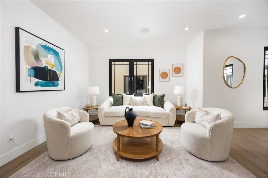 826 Sunset Boulevard B Property Photo 14