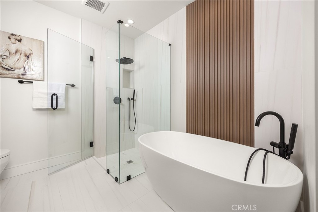 826 Sunset Boulevard B Property Photo 32