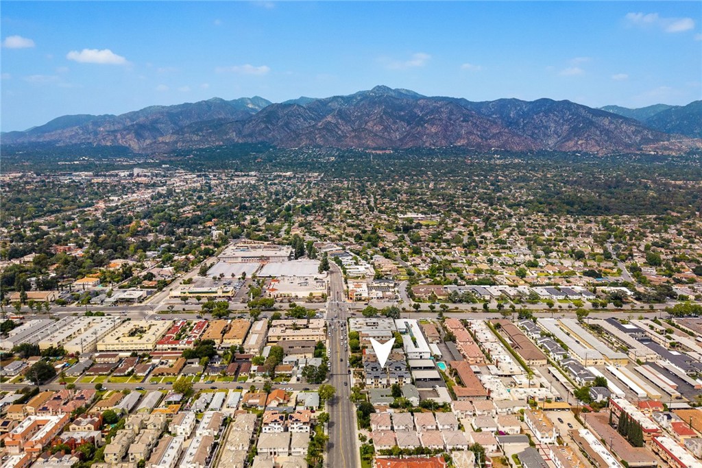 826 Sunset Boulevard B Property Photo 44