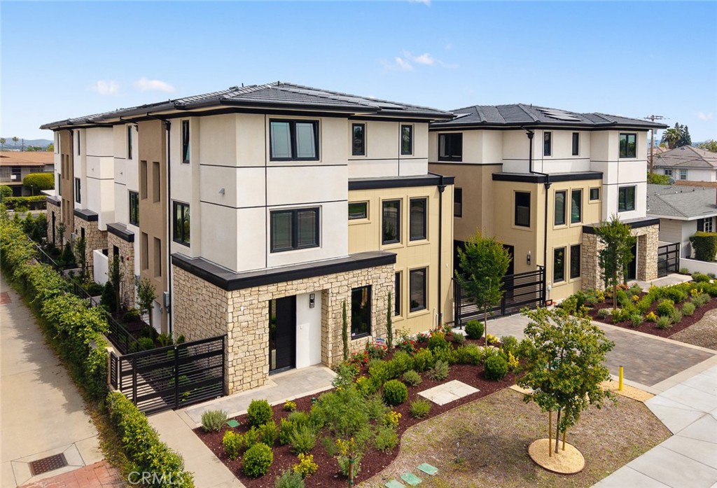 828 Sunset Boulevard A Property Photo 1