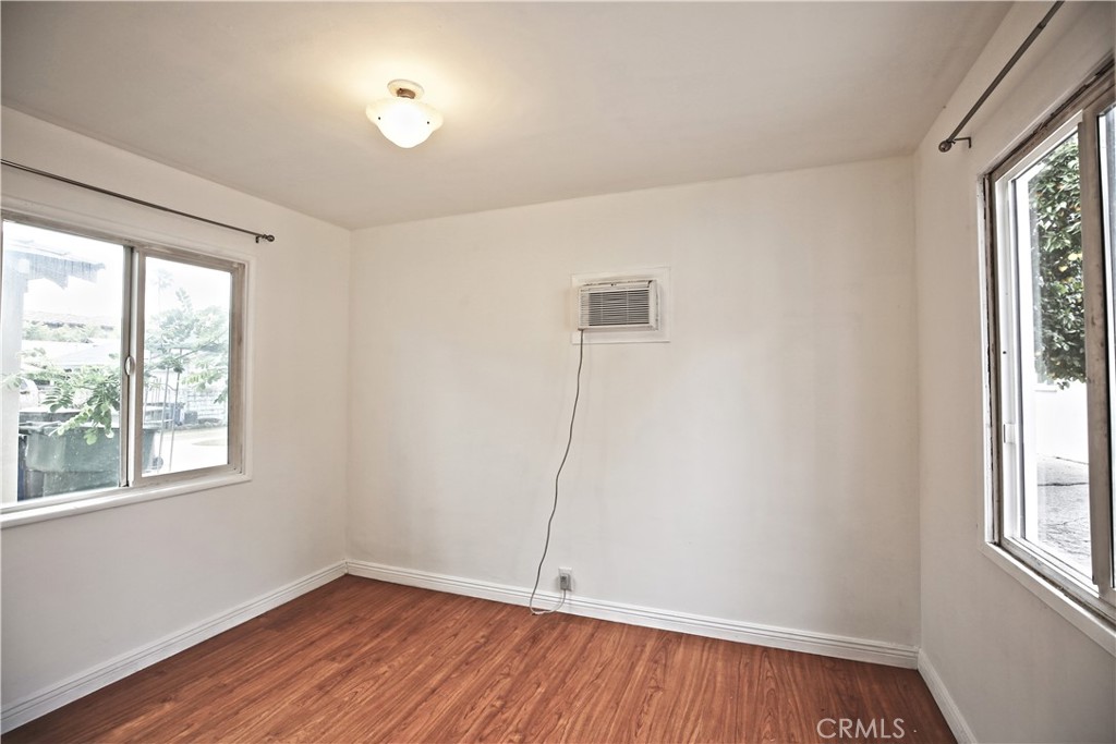 1211 S 10th Avenue Property Photo 7