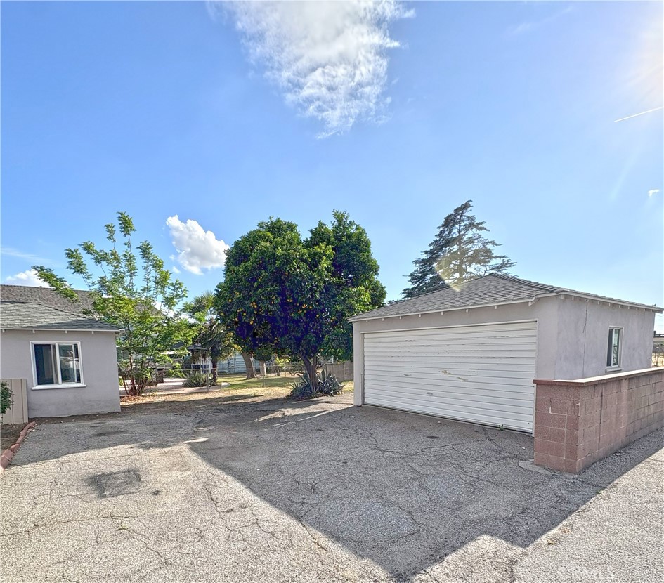 1211 S 10th Avenue Property Photo 10