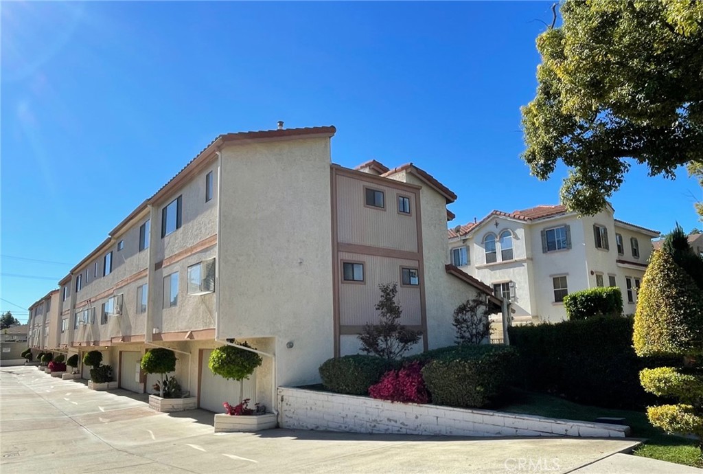 1006 Arcadia Avenue G Property Photo 1