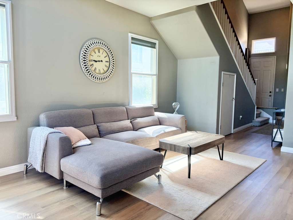 286 N Madison 404 Property Photo 4