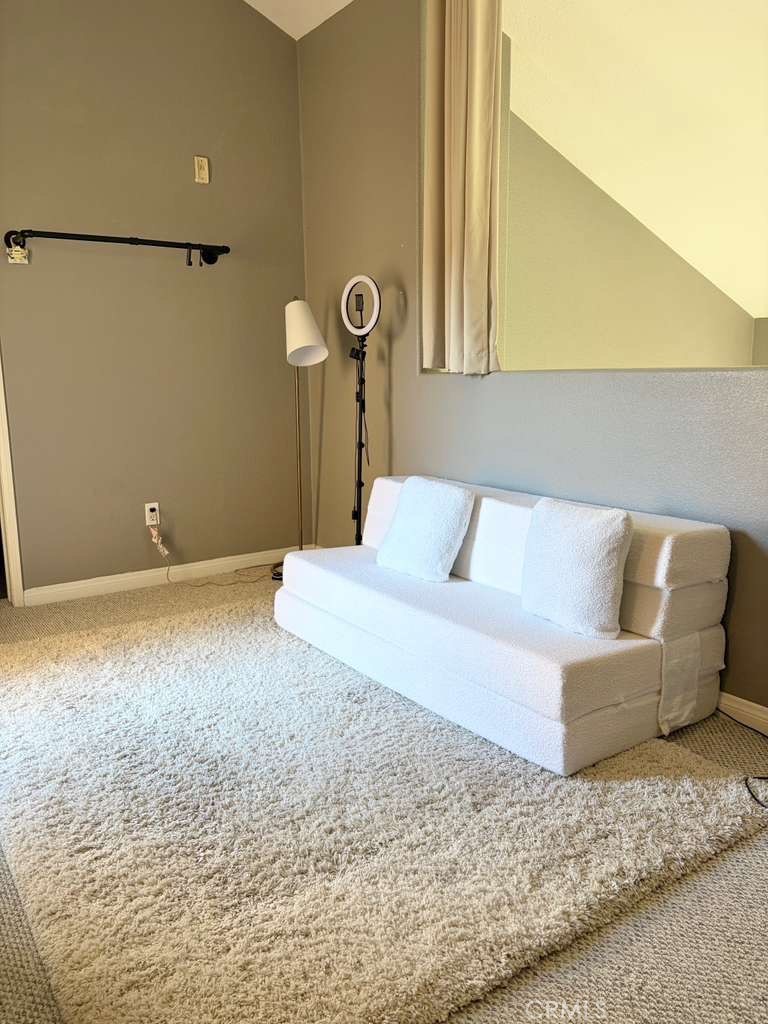 286 N Madison 404 Property Photo 14
