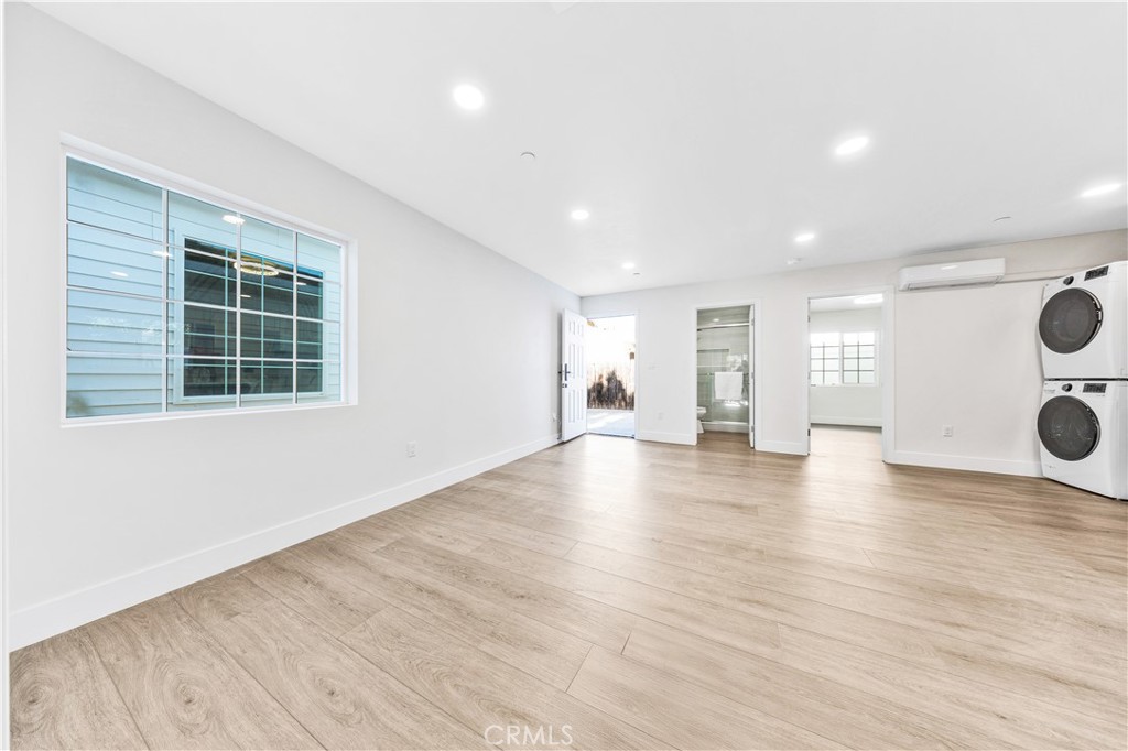 159 W Glendon Way Property Photo 10