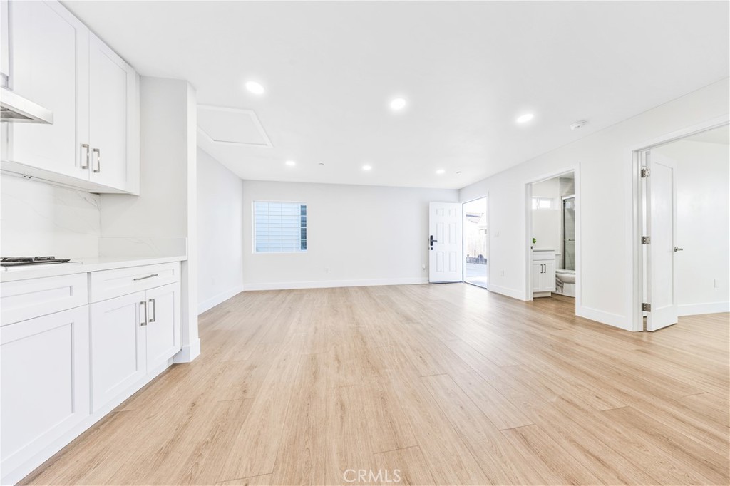 159 W Glendon Way Property Photo 11