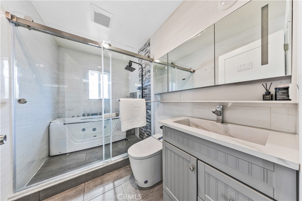 159 W Glendon Way Property Photo 30