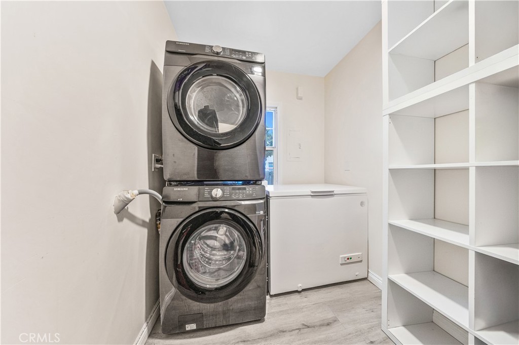 159 W Glendon Way Property Photo 34