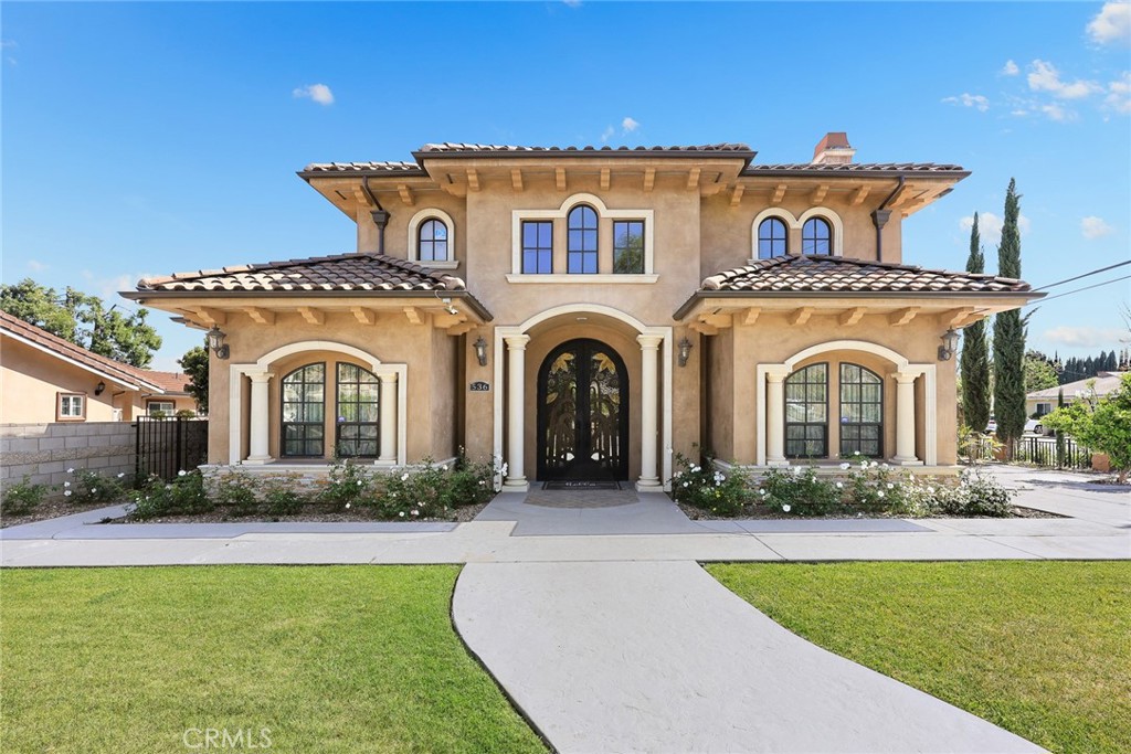 536 W Camino Real Property Photo 1