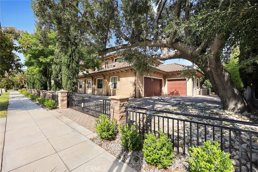 536 W Camino Real Property Photo 57