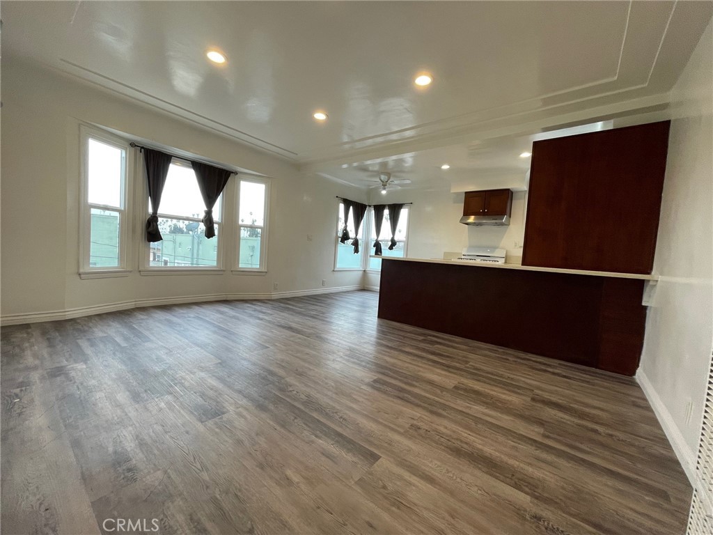 3968 Arlington Avenue 1/2 Property Photo 2