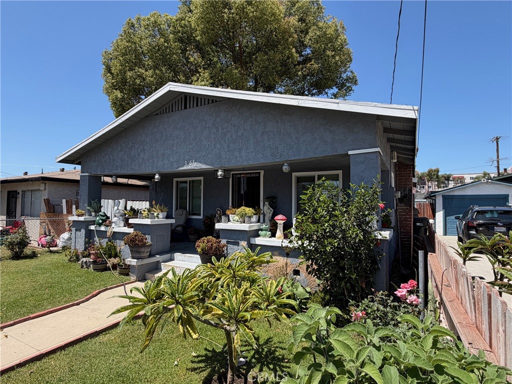 3757 Holly Street Property Photo 2