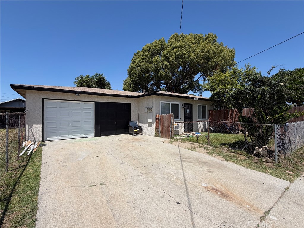3757 Holly Street Property Photo 5