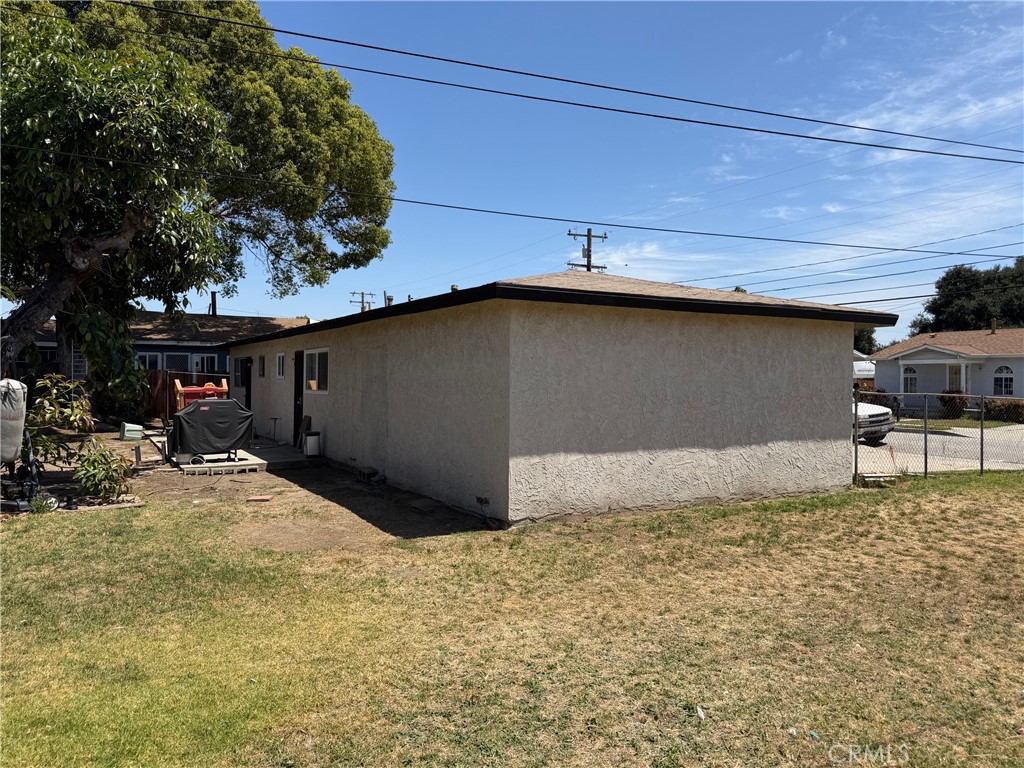 3757 Holly Street Property Photo 8