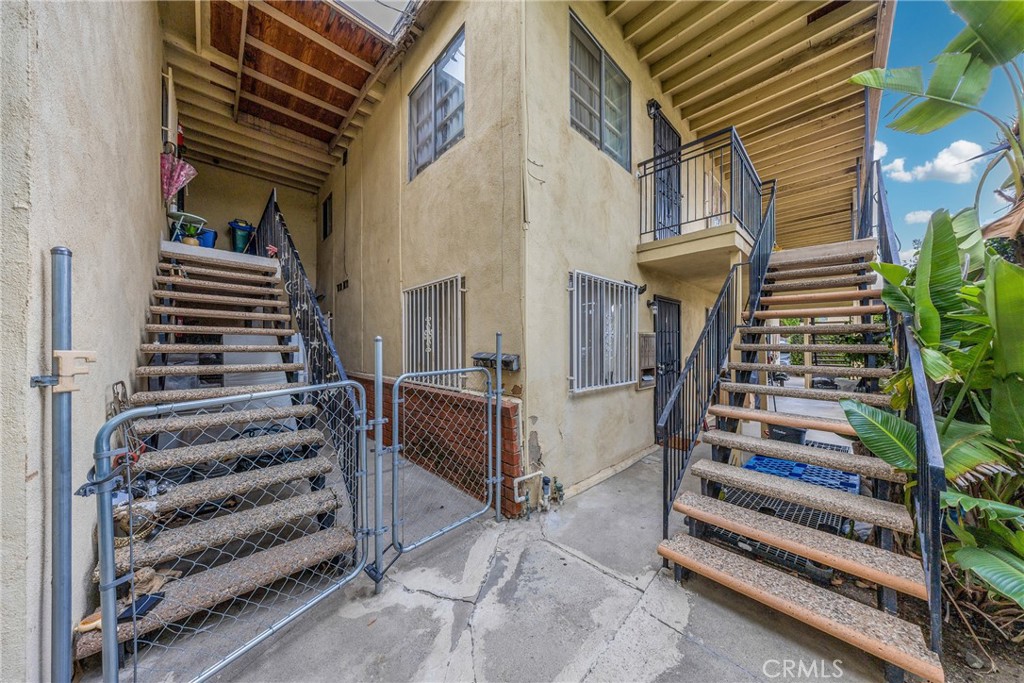 2040 Sierra Leone Property Photo 6