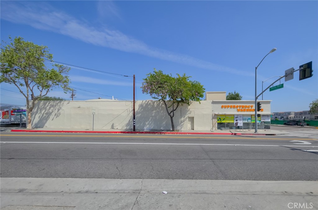 1673 W Valley Property Photo 4
