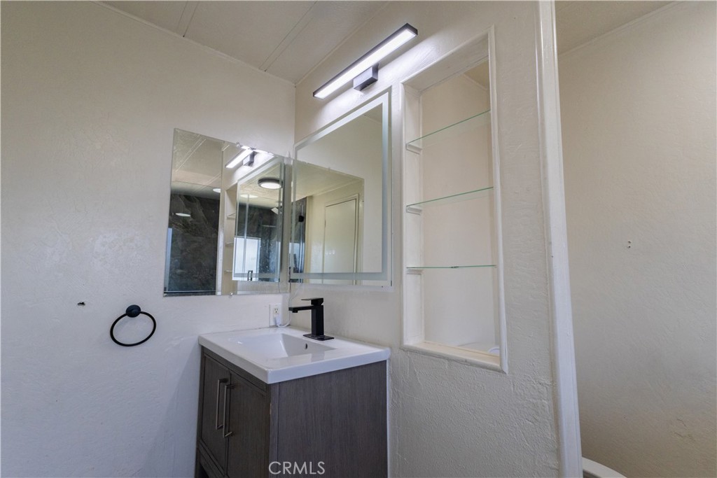 1456 E Philadelphia 161 Property Photo 17