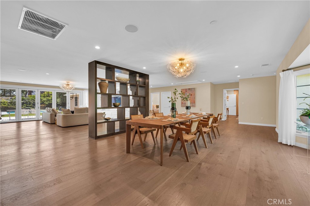 2170 Lombardy Property Photo 10