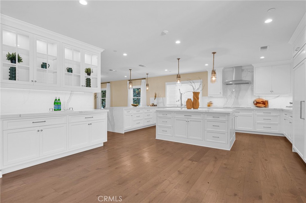 2170 Lombardy Property Photo 18