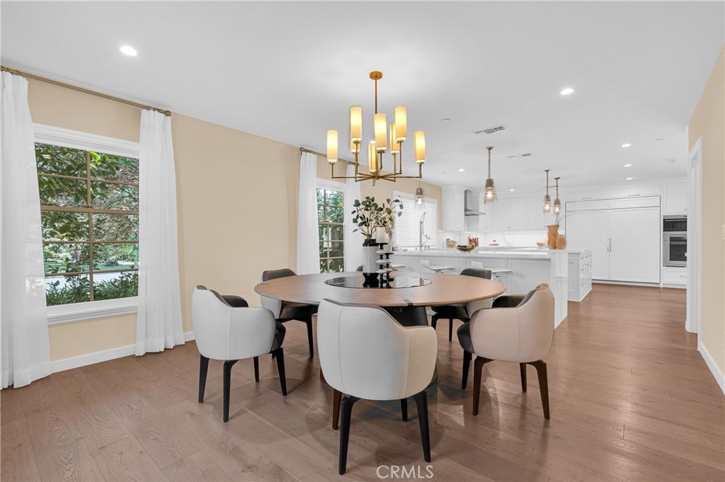 2170 Lombardy Property Photo 22