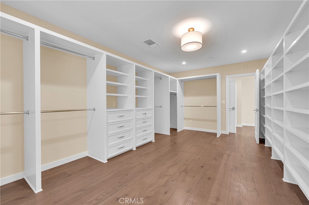 2170 Lombardy Property Photo 27