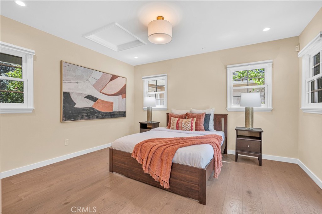 2170 Lombardy Property Photo 40