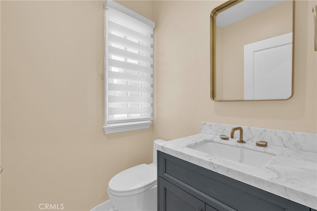 2170 Lombardy Property Photo 43