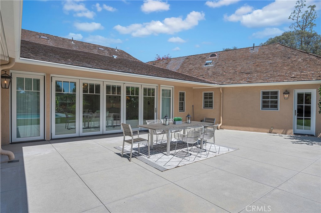 2170 Lombardy Property Photo 47