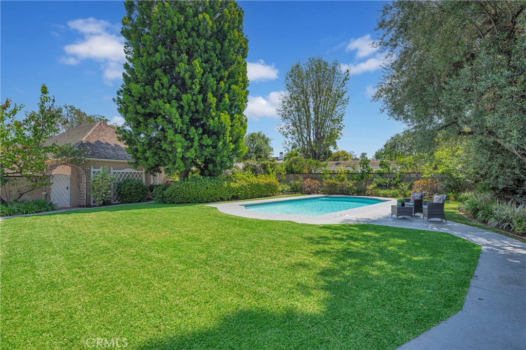 2170 Lombardy Property Photo 52
