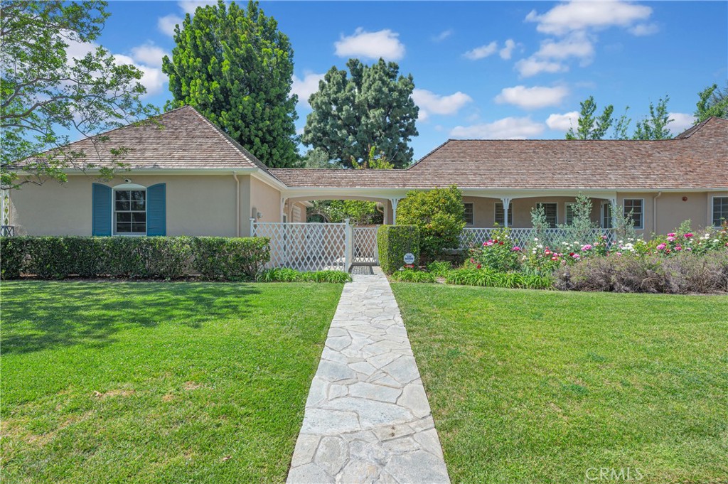 2170 Lombardy Property Photo 54