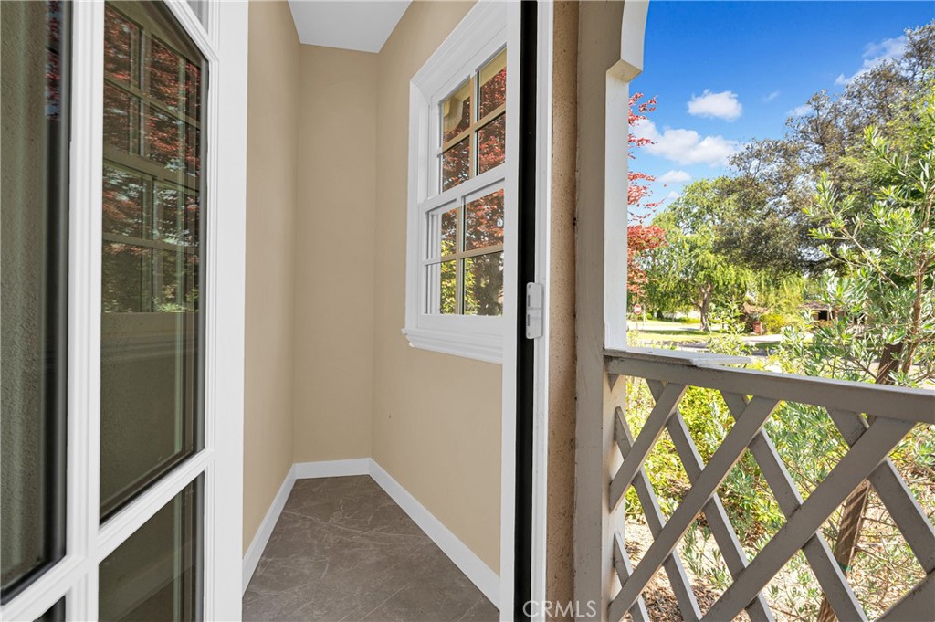 2170 Lombardy Property Photo 56