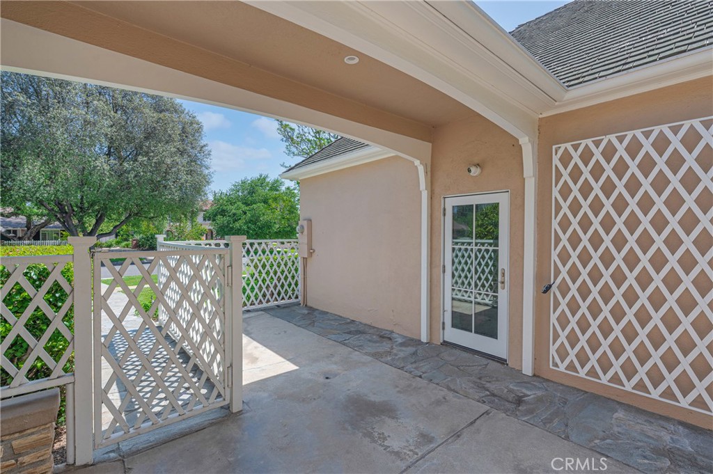 2170 Lombardy Property Photo 59