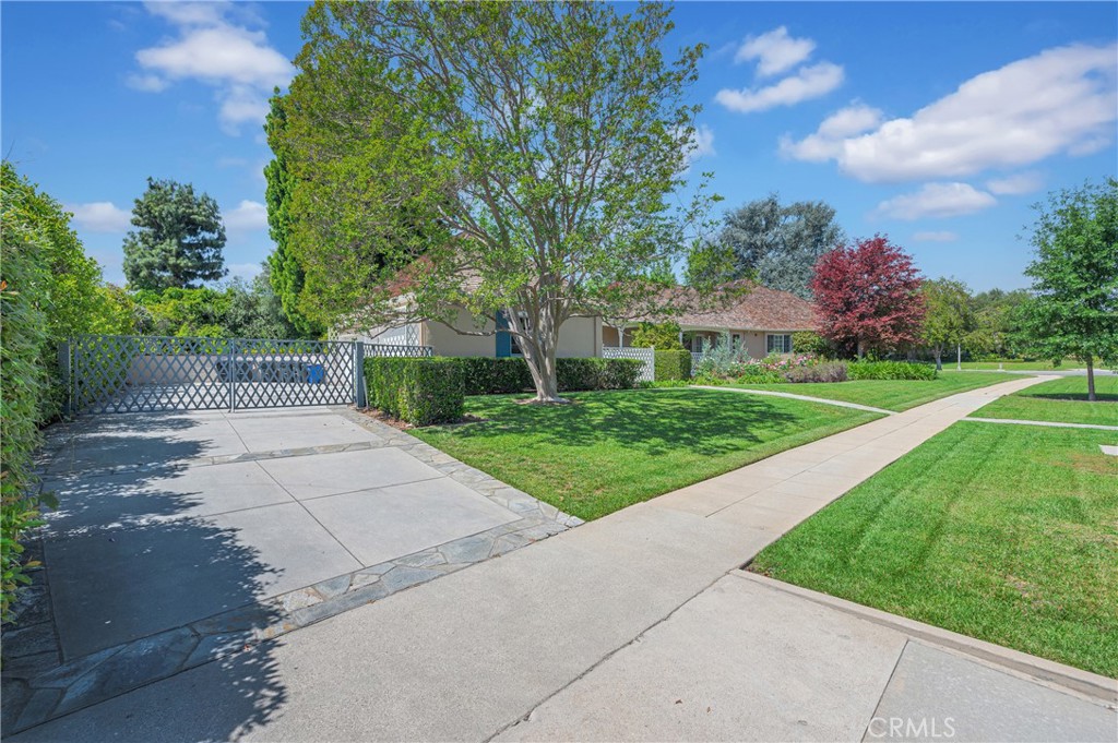 2170 Lombardy Property Photo 60
