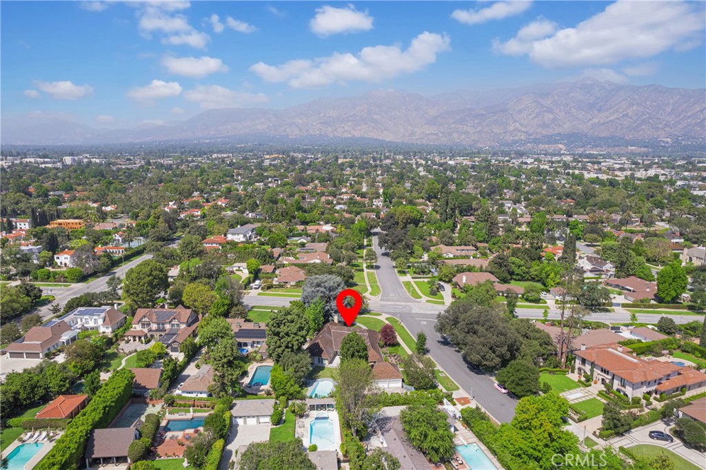 2170 Lombardy Property Photo 68