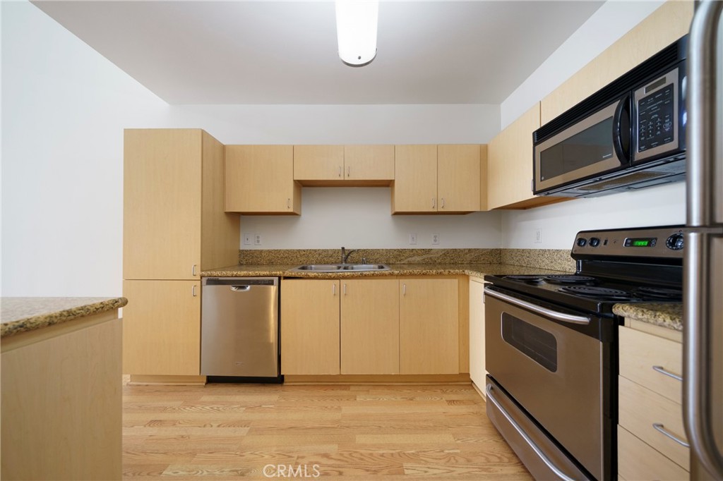 630 W 6th 616 Property Photo 11