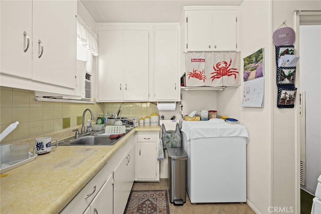 1306 W 1st Street Property Photo 14