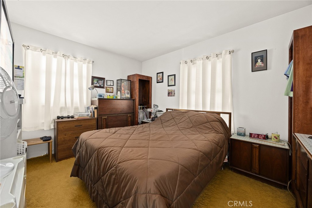 1306 W 1st Street Property Photo 17