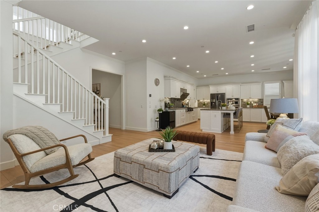 108 Henderson Property Photo 6