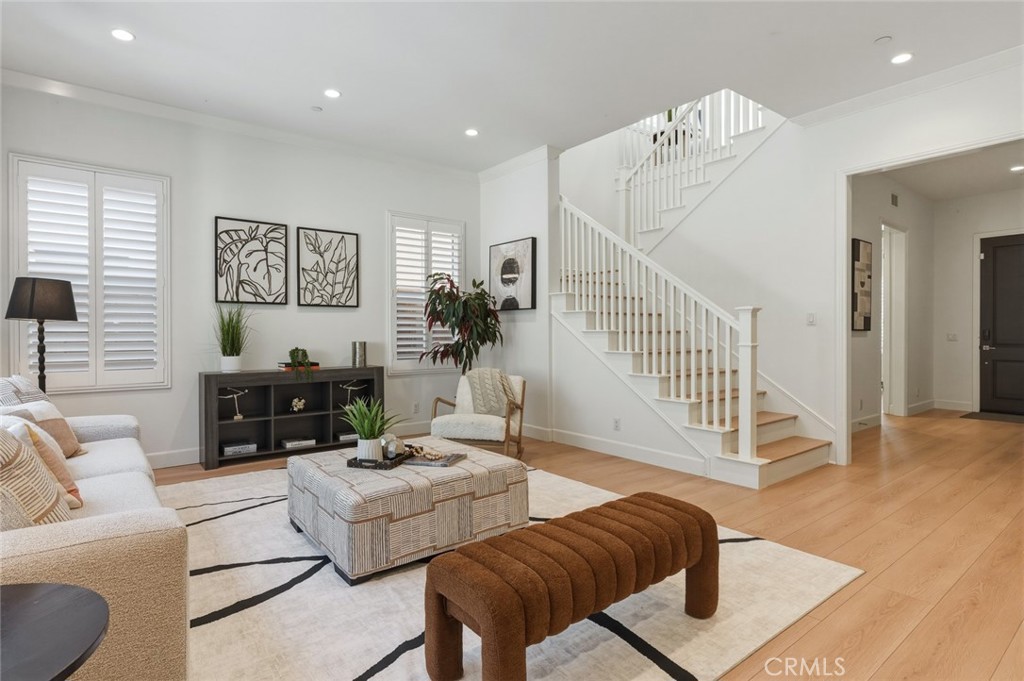 108 Henderson Property Photo 8