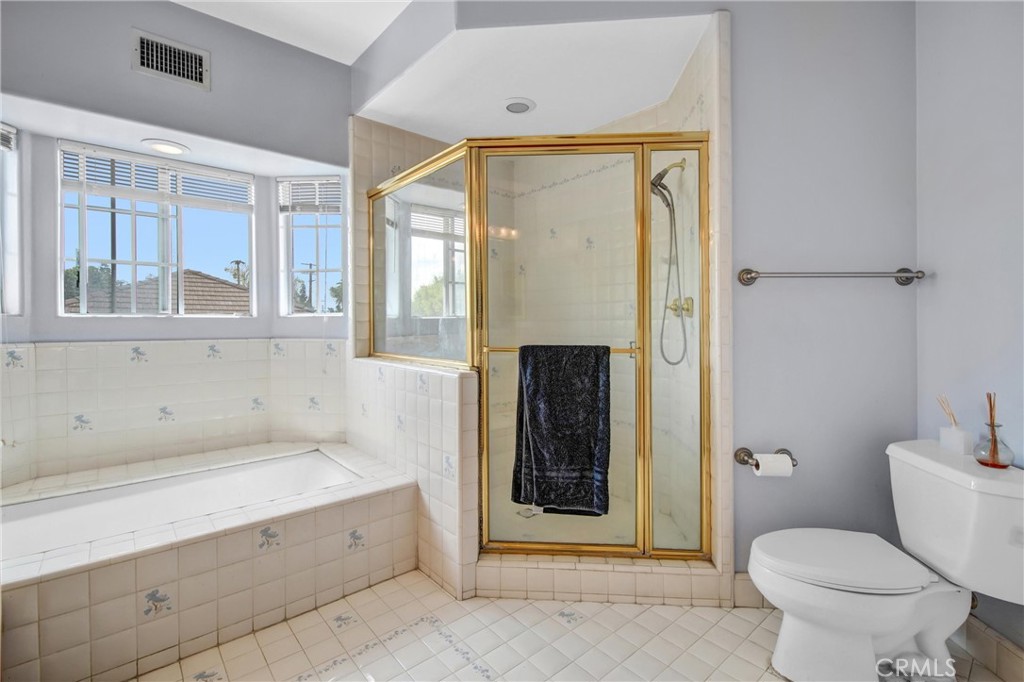 717 E Camino Real Property Photo 34