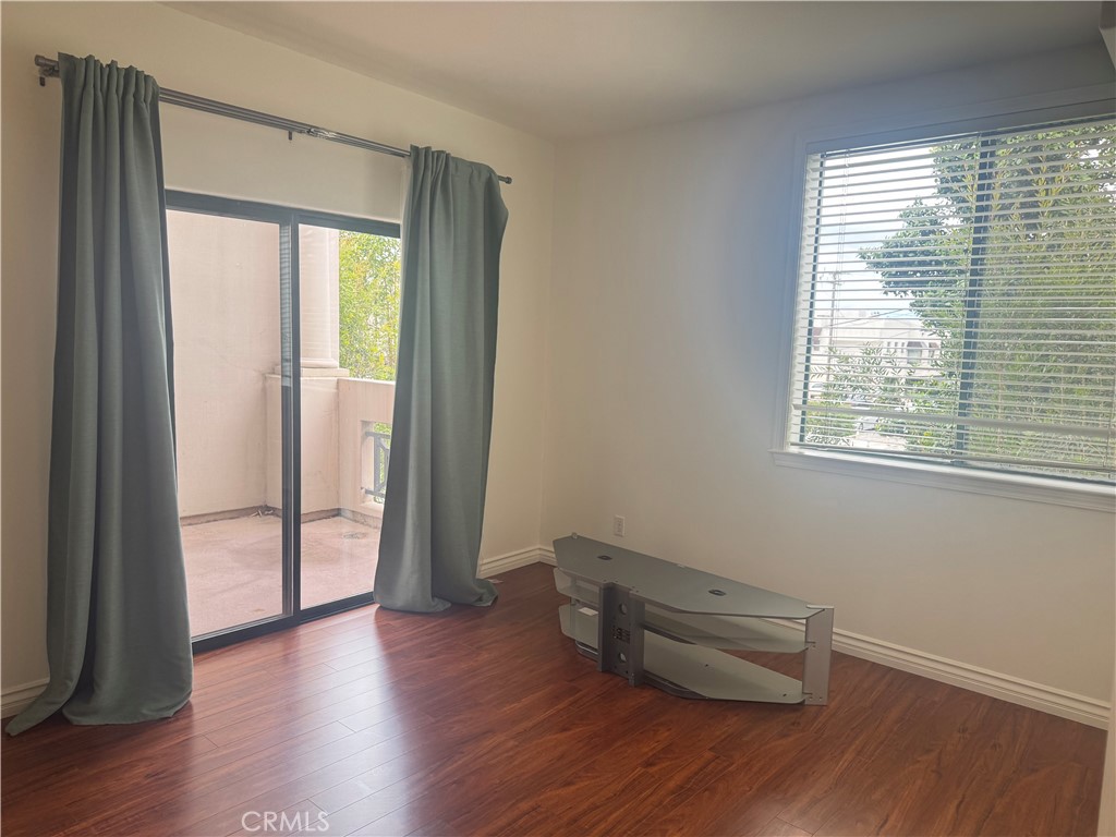 923 East Valley Blvd Property Photo 3