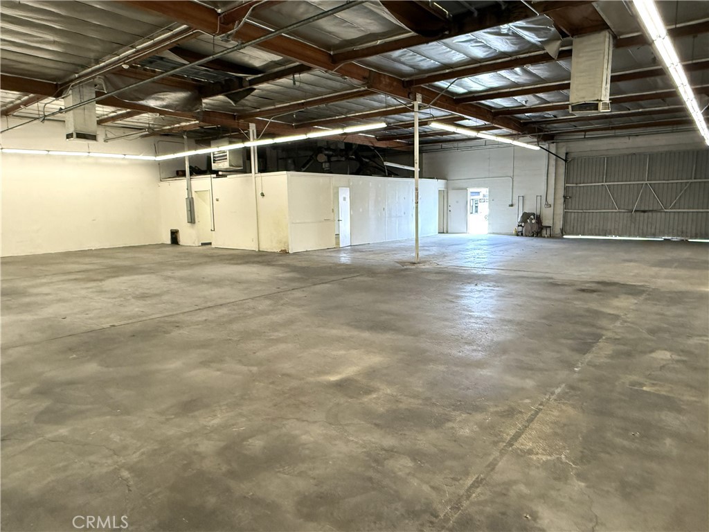 4947 Walnut Grove Avenue Property Photo 6