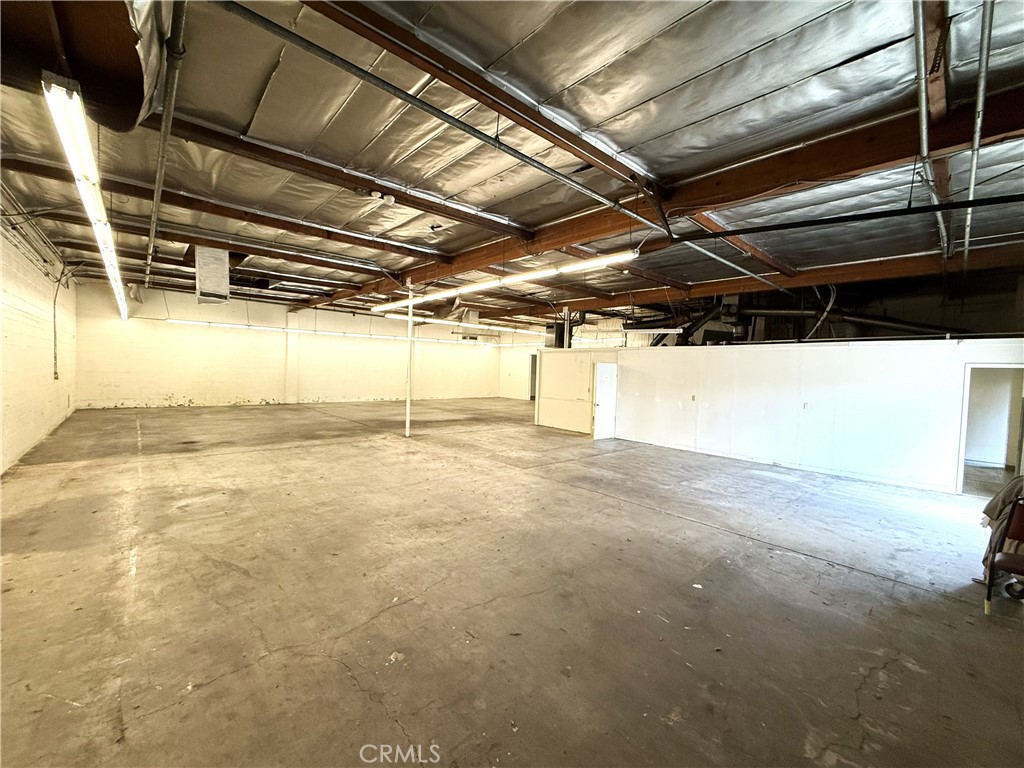 4947 Walnut Grove Avenue Property Photo 8