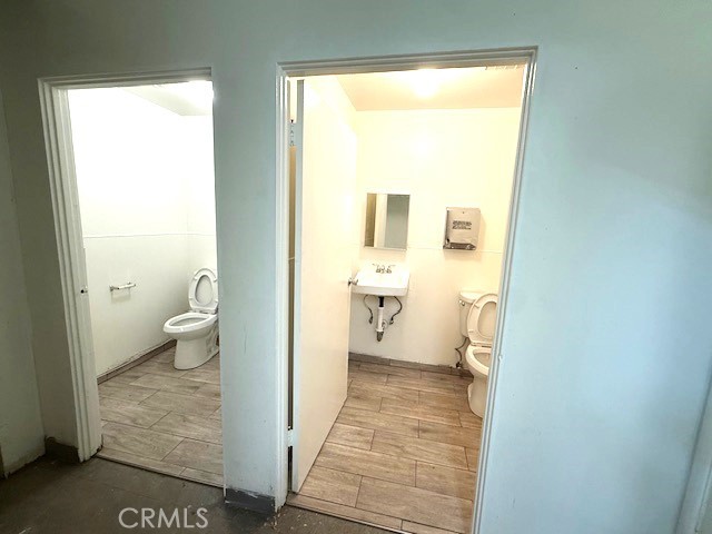 4947 Walnut Grove Avenue Property Photo 12