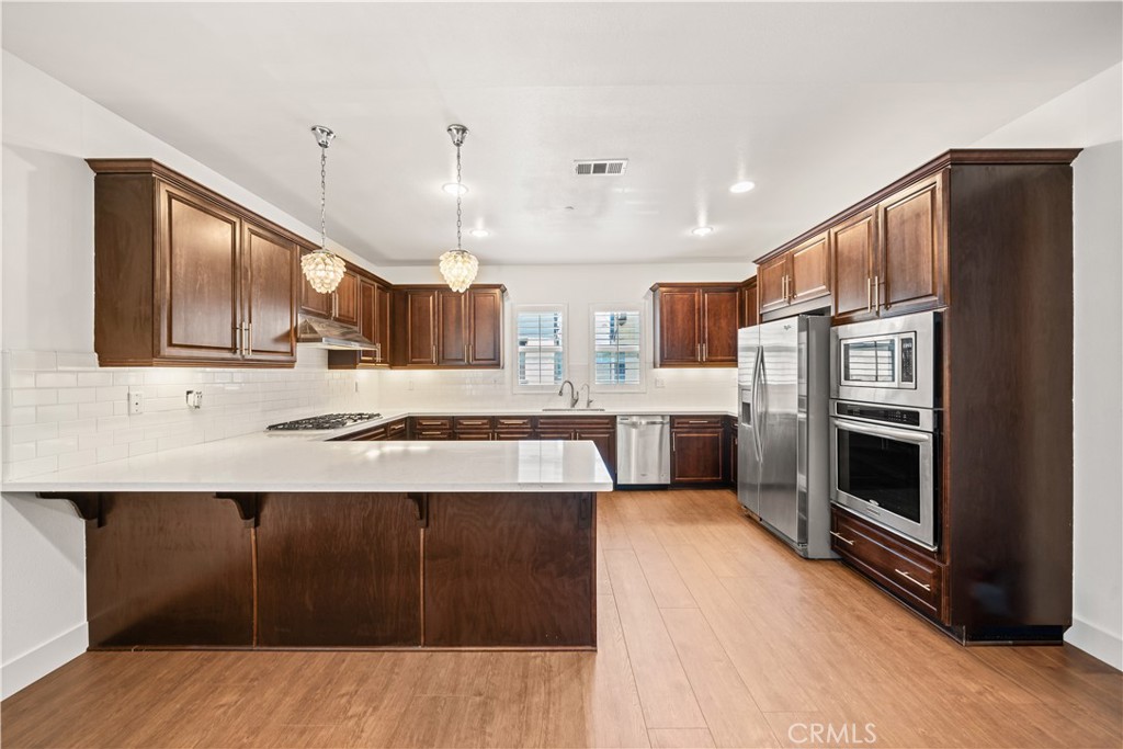 656 West Huntington Drive K-1 Property Photo 14