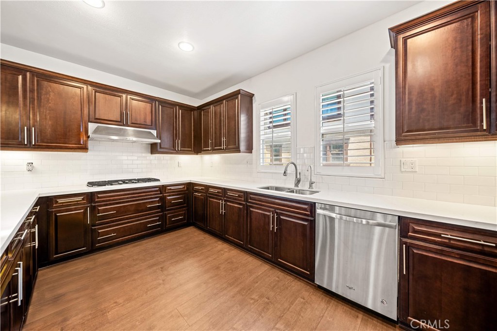 656 West Huntington Drive K-1 Property Photo 16