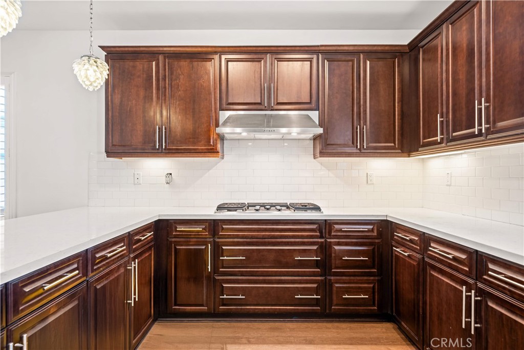 656 West Huntington Drive K-1 Property Photo 17